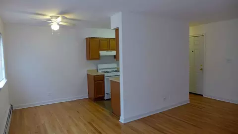 5633 N Winthrop Ave, Chicago, IL 60660