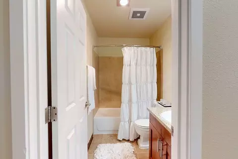 898 137th Ave NE, Bellevue, WA 98005 photo 16