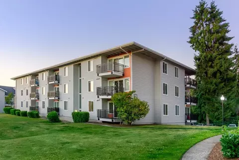 898 137th Ave NE, Bellevue, WA 98005 photo 4