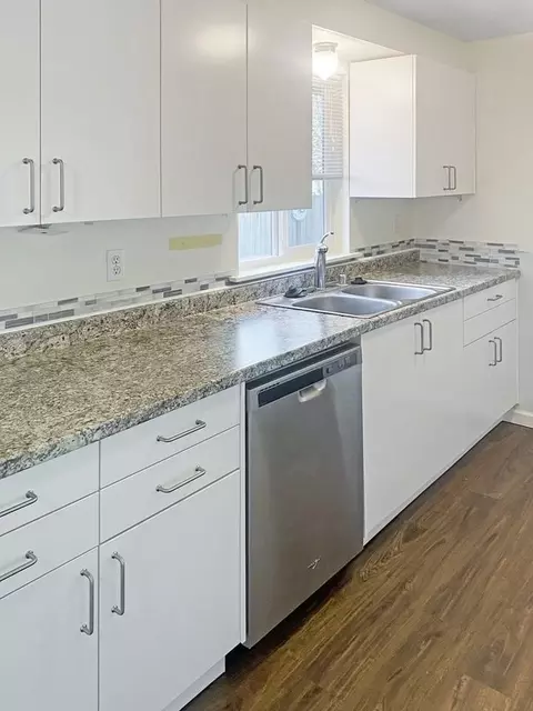 11716 11718 90th Ave E, Puyallup, WA 98373