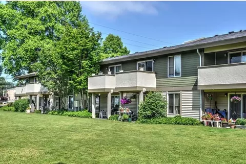 7427 Lakewood Dr W, Lakewood, WA 98499