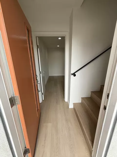 646 Serrano Ave, Los Angeles, CA 90004