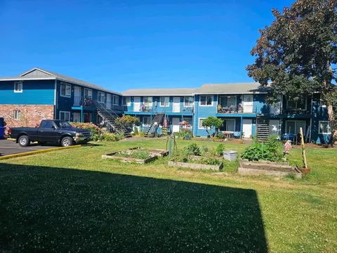 8435 SE Insley St, Portland, OR 97266