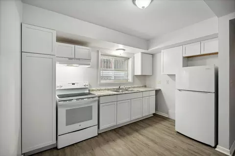 826 N Walnut St, Lansing, MI 48906