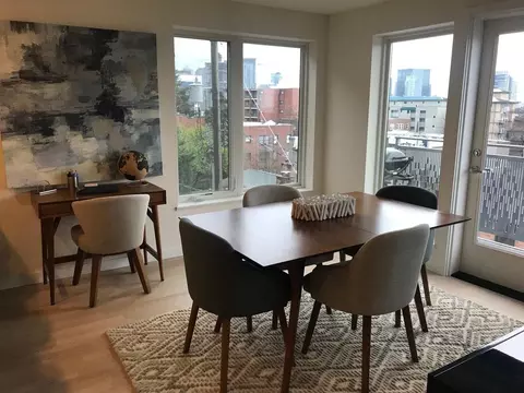 515 Summit Ave E, Seattle, WA 98102