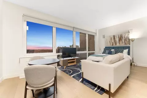 200 E 11th St, New York, NY 10003