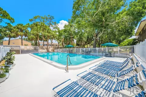 6119 Memorial Hwy, Town N Country, FL 33615