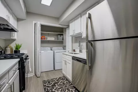 1909 Eyrie Ct, Raleigh, NC 27606 photo 4