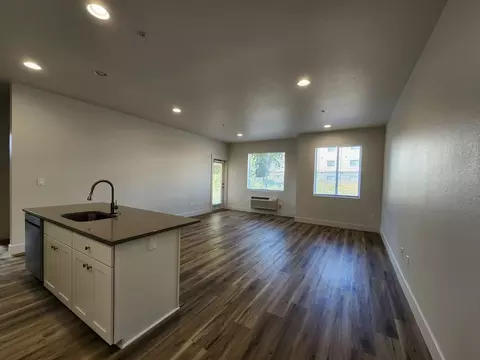 1075 Clearview Ave NE, Keizer, OR 97303