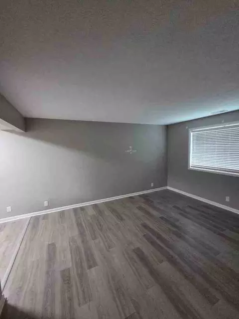 8826 Miami St, Omaha, NE 68134