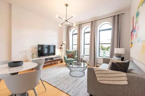 W 121st St, New York, NY 10027