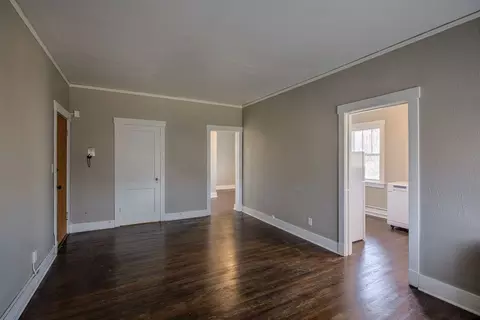 606 S 32nd Ave, Omaha, NE 68105