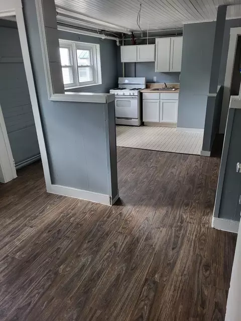 4 Garvins Falls Rd, Concord, NH 03301