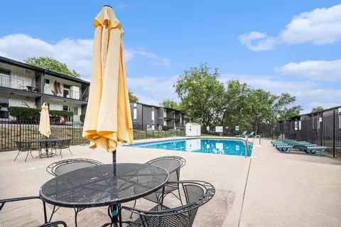 7801 W 83rd St, Overland Park, KS 66204