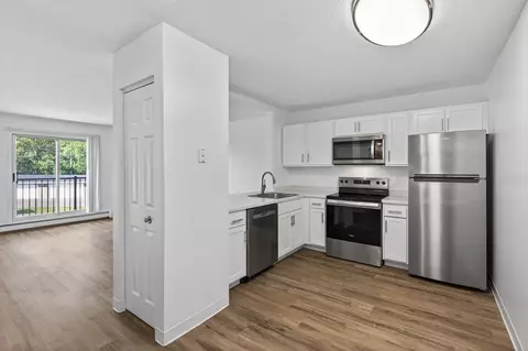 4116 Lexington Ave S, Eagan, MN 55123