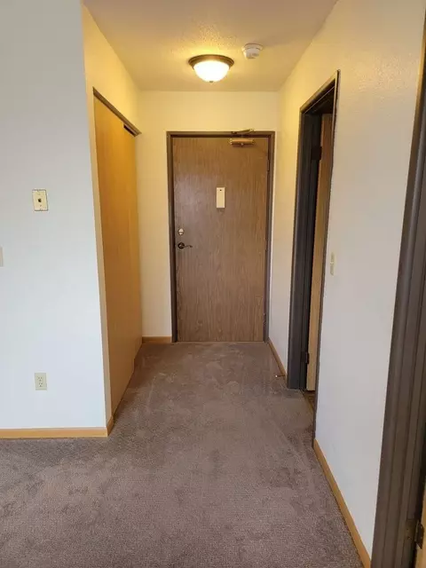 250 21st St NW, Owatonna, MN 55060