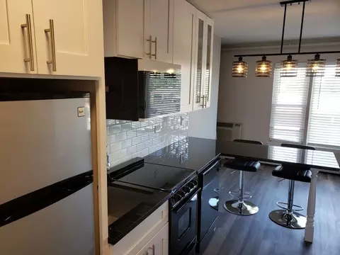 800 Ogden Ave, Downers Grove, IL 60515