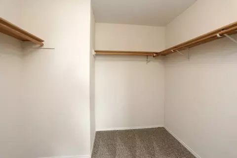 1860 52nd St E, Inver Grove Heights, MN 55077