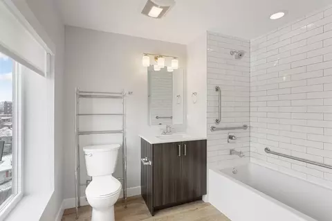 1531 W Howard St, Chicago, IL 60626 photo 8