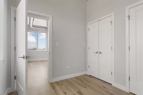 1531 W Howard St, Chicago, IL 60626 photo 2