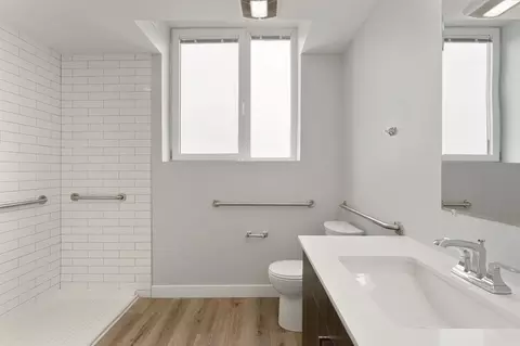 1531 W Howard St, Chicago, IL 60626 photo 10