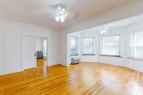 5034 S Woodlawn Ave, Chicago, IL 60615