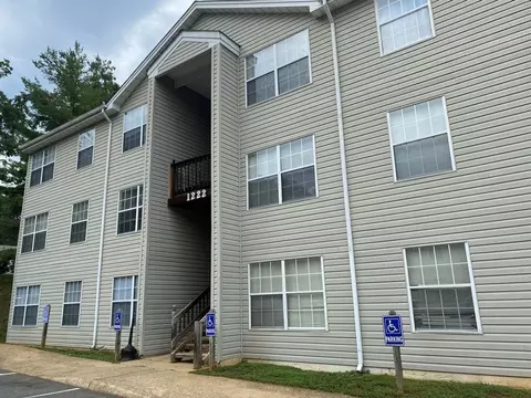 1220 Smith St, Charlottesville, VA 22901