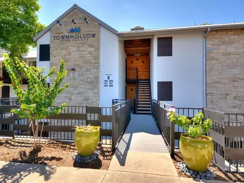 1200 Treadwell St, Austin, TX 78704