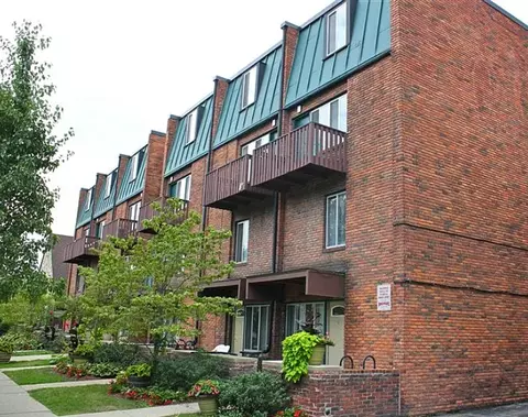 1224 Washtenaw Ct, Ann Arbor, MI 48104