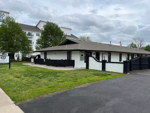 422 Elm St, Springfield, MO 65806
