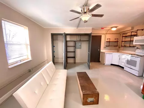 3136 Grand Ave, Kansas City, MO 64111