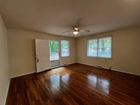117 Purefoy Rd, Chapel Hill, NC 27514
