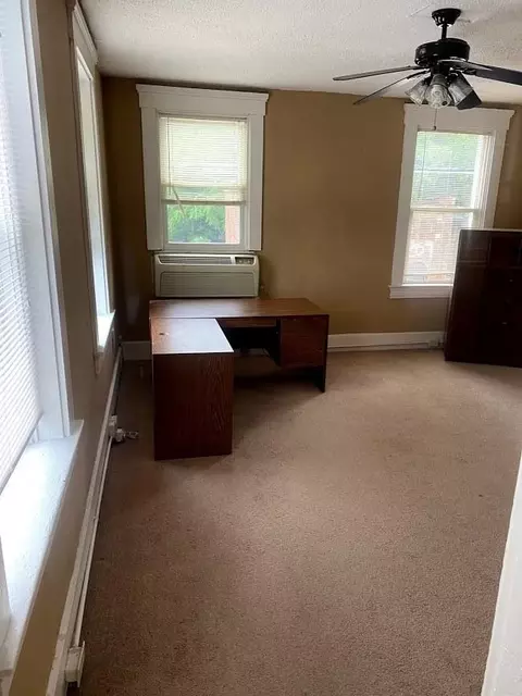2333 W Clifton Ave, Cincinnati, OH 45219