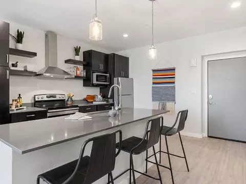 6025 W Thomas Rd, Phoenix, AZ 85033 photo 4