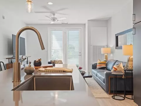 6025 W Thomas Rd, Phoenix, AZ 85033 photo 6