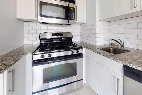 301 W Armour Blvd, Kansas City, MO 64111