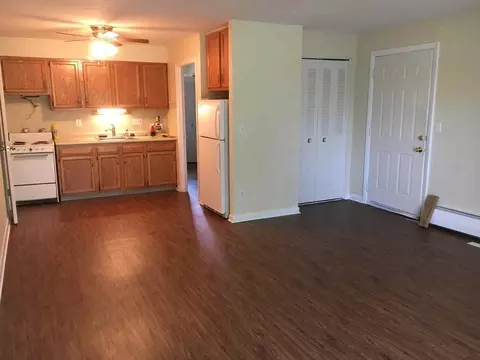 S Water St, East Windsor, CT 06088