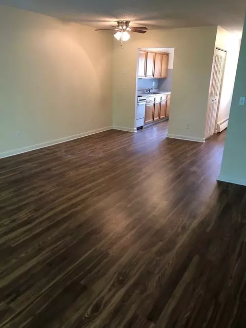S Water St, East Windsor, CT 06088