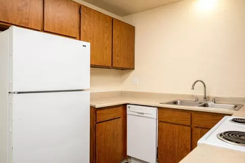 451 W Broadway, Eugene, OR 97401 photo 2