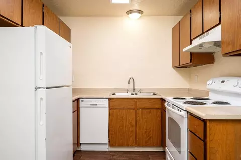 451 W Broadway, Eugene, OR 97401 photo 3