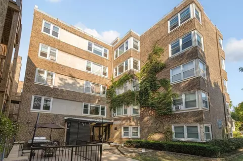 7710 N Sheridan Rd, Chicago, IL 60626