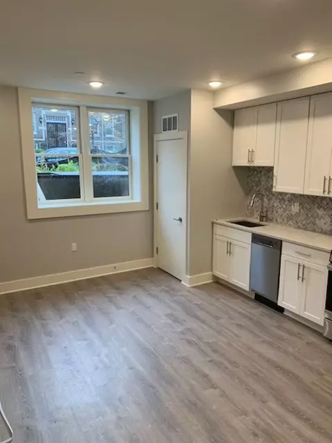 1721 T St NW, Washington, DC 20009