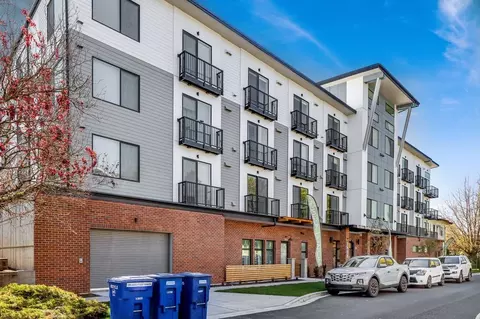 1818 D St, Bellingham, WA 98225