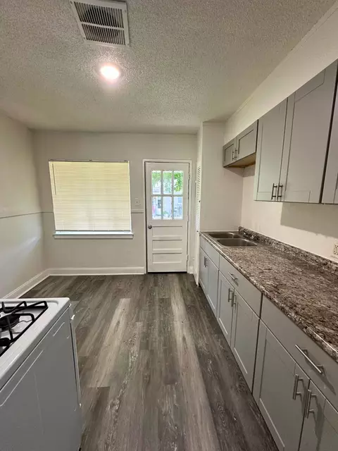 1601 Neshota Dr, Mobile, AL 36605