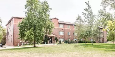 909 E 14th St, Sioux Falls, SD 57104