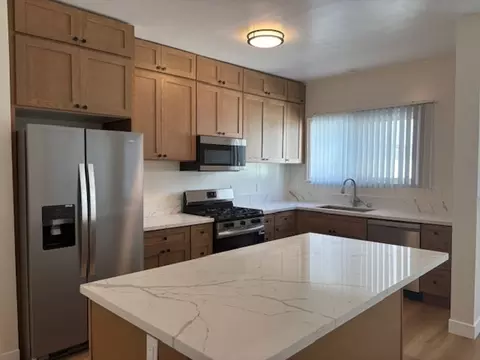 211 S El Molino Ave, Pasadena, CA 91101