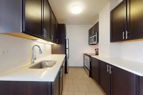 214 E Armour Blvd, Kansas City, MO 64111