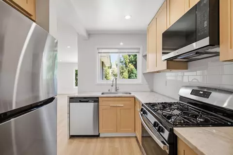 4321 Saugus Ave, Sherman Oaks, CA 91403