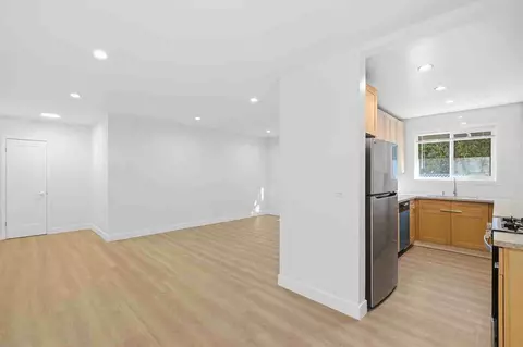 4321 Saugus Ave, Sherman Oaks, CA 91403