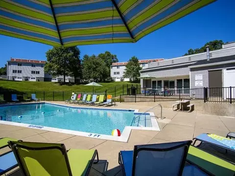 4100 Whispering Ln NE, Grand Rapids, MI 49525